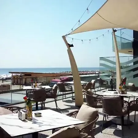 Sea View - 1st Season Mamaia Nord *