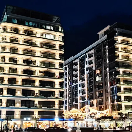 Sea View - 1st Season Mamaia Nord Apartment